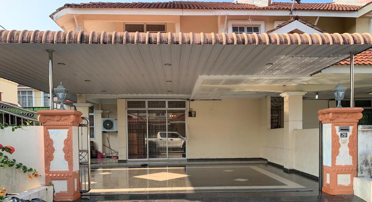 Awani Homestay Seberang Jaya Permatang Janggus Екстер'єр фото